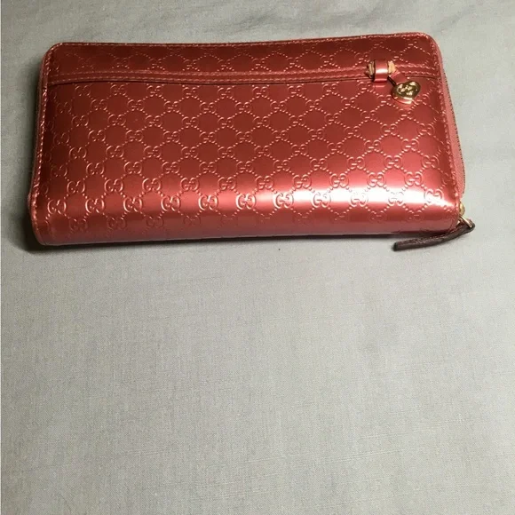 Gucci Red Quilted Wallet with Gold Hardware - Picture 1 of 9